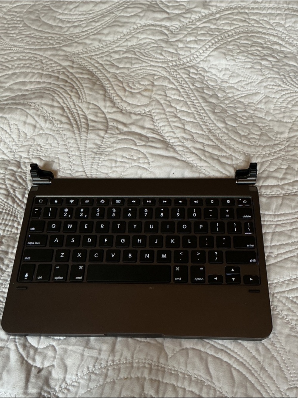 SOLD Brydge Pro Wireless Portable Bluetooth Keyboard iPad 11 Pro Space Grey - Picture 5 of 12
